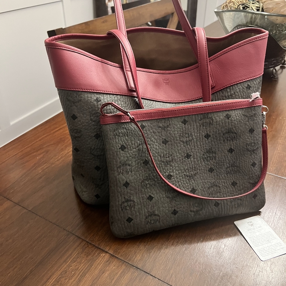 🔥🔥100% Authentic MCM🔥🔥 Pink and Gray Tote Bag with Pouch